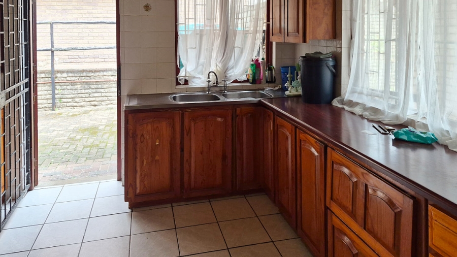 3 Bedroom Property for Sale in Uvongo KwaZulu-Natal