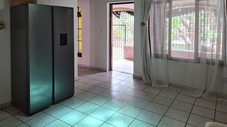 3 Bedroom Property for Sale in Uvongo KwaZulu-Natal