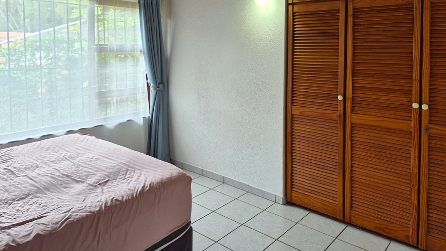 3 Bedroom Property for Sale in Uvongo KwaZulu-Natal