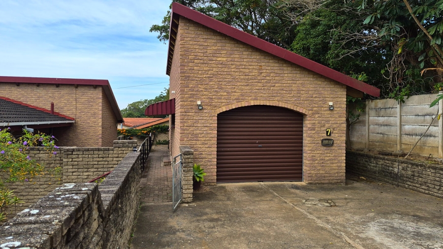 3 Bedroom Property for Sale in Uvongo KwaZulu-Natal