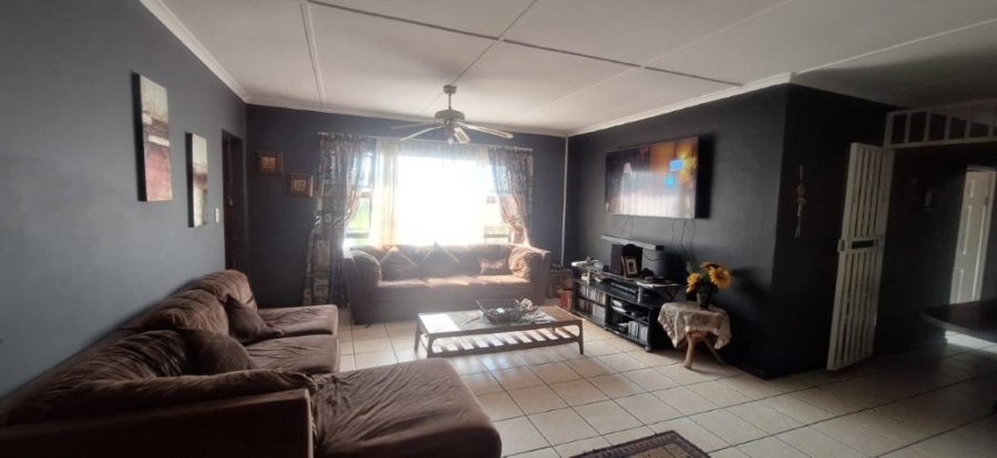 3 Bedroom Property for Sale in Hibberdene KwaZulu-Natal