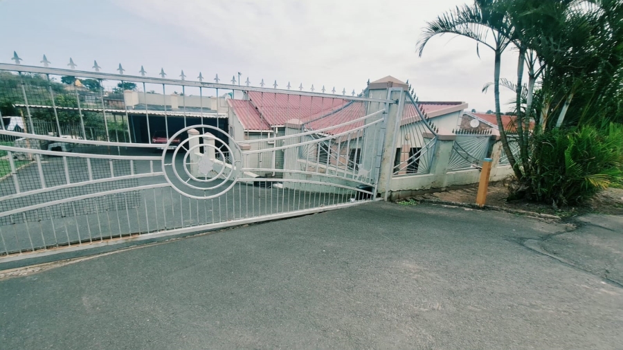 3 Bedroom Property for Sale in Stonebridge KwaZulu-Natal