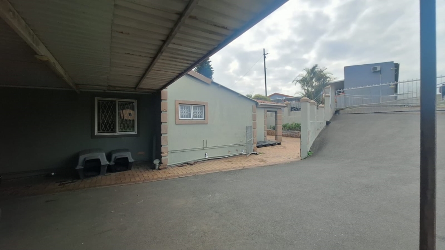 3 Bedroom Property for Sale in Stonebridge KwaZulu-Natal