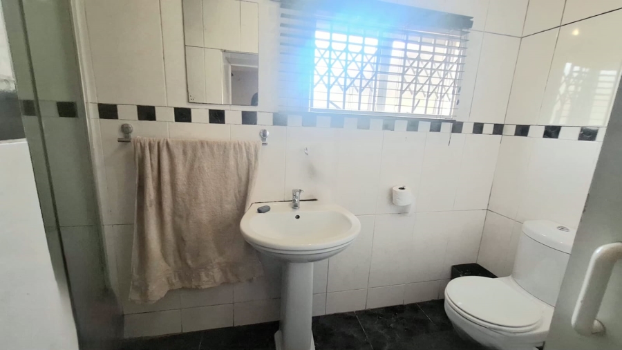 3 Bedroom Property for Sale in Stonebridge KwaZulu-Natal