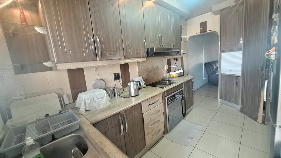 3 Bedroom Property for Sale in Stonebridge KwaZulu-Natal