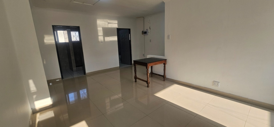 2 Bedroom Property for Sale in Essenwood KwaZulu-Natal