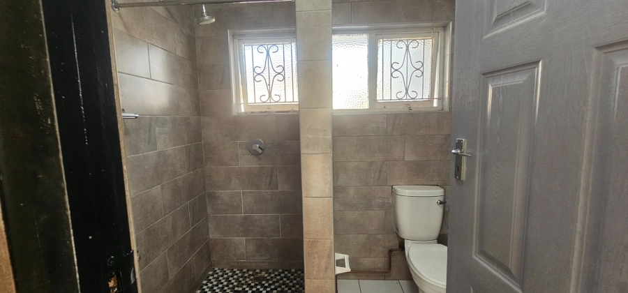 2 Bedroom Property for Sale in Essenwood KwaZulu-Natal