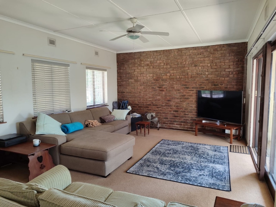 3 Bedroom Property for Sale in St Michaels On Sea KwaZulu-Natal