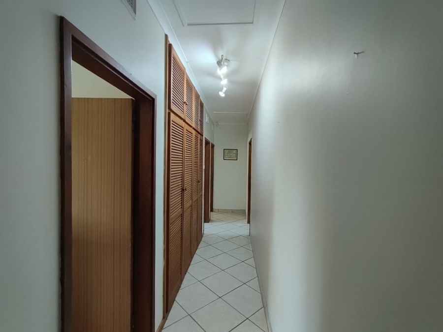 3 Bedroom Property for Sale in St Michaels On Sea KwaZulu-Natal