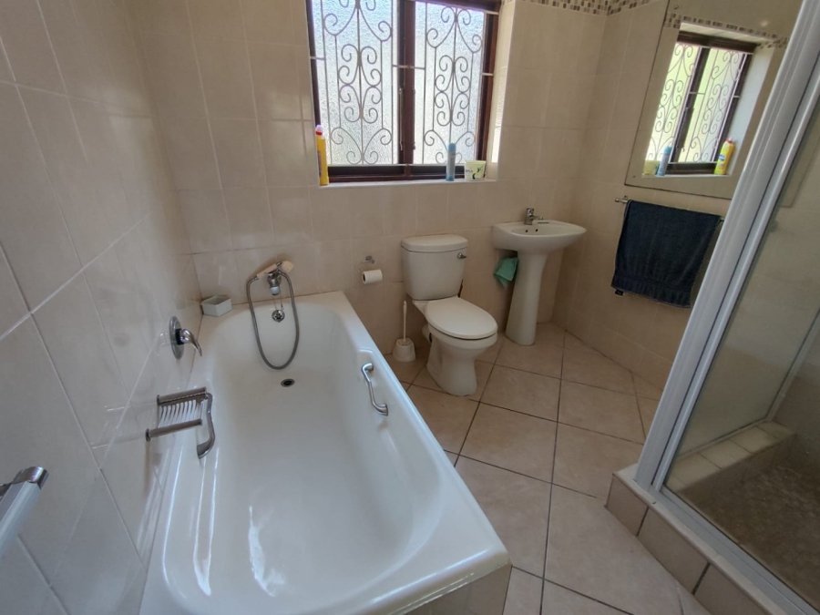 3 Bedroom Property for Sale in St Michaels On Sea KwaZulu-Natal