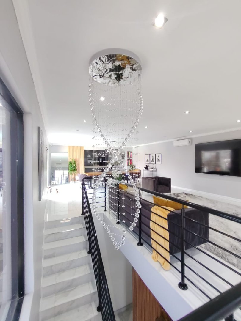5 Bedroom Property for Sale in Ocean View KwaZulu-Natal
