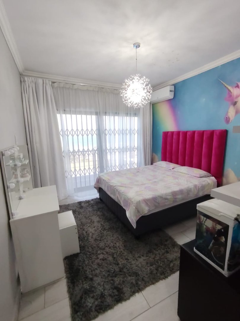 5 Bedroom Property for Sale in Ocean View KwaZulu-Natal