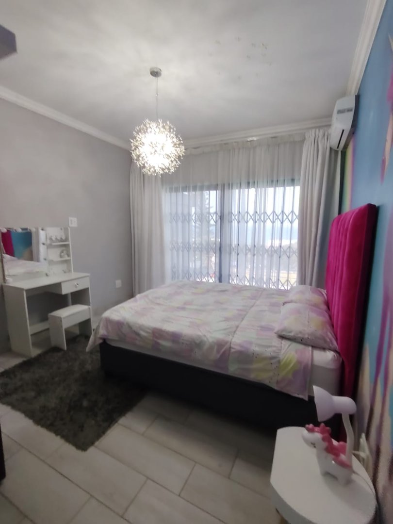 5 Bedroom Property for Sale in Ocean View KwaZulu-Natal
