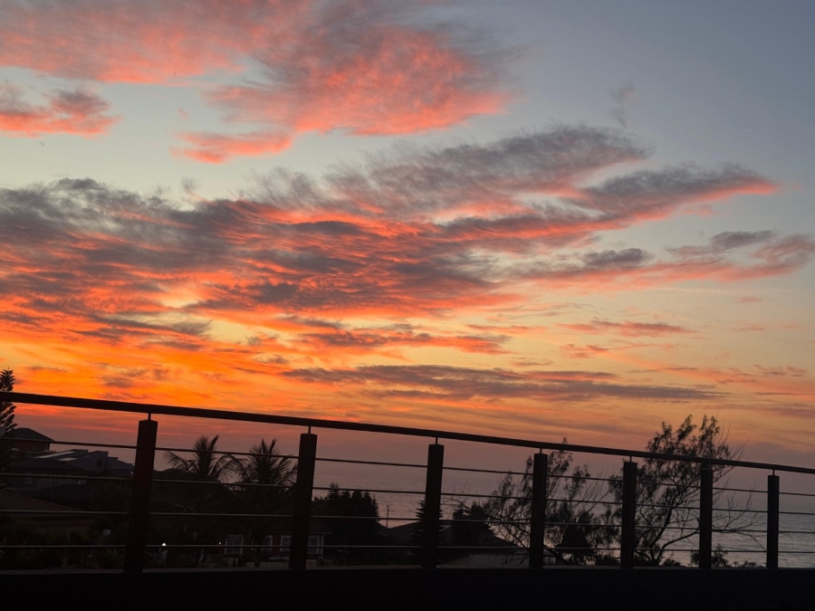 5 Bedroom Property for Sale in Ocean View KwaZulu-Natal