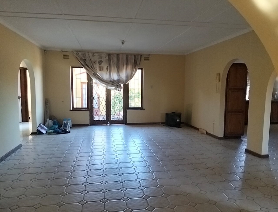 5 Bedroom Property for Sale in Malvern KwaZulu-Natal