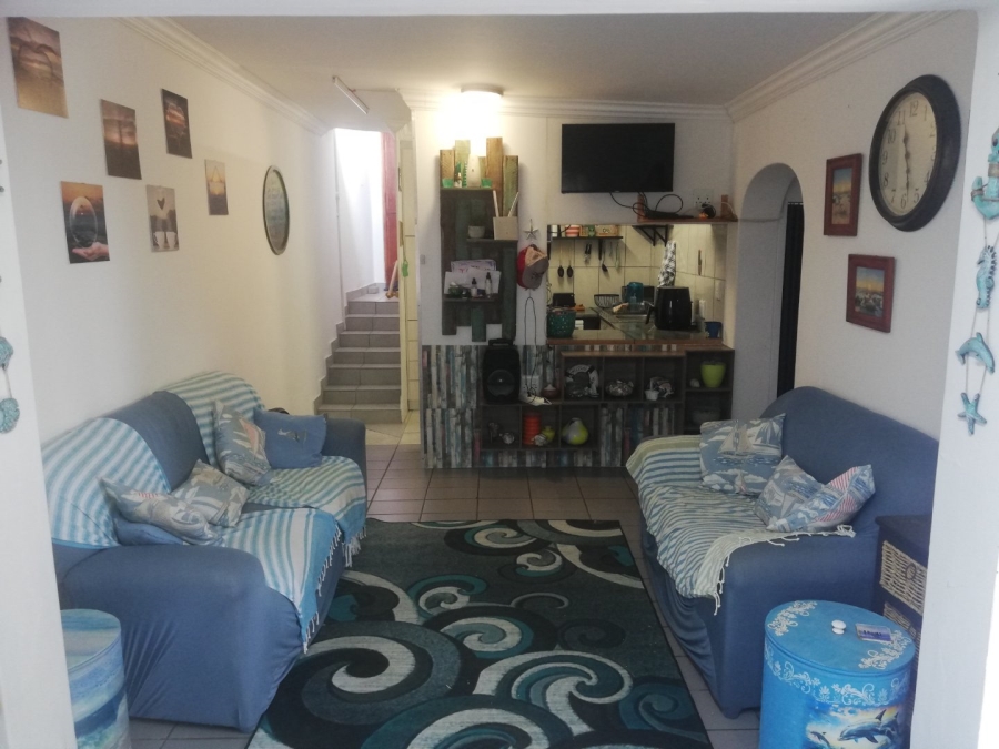 6 Bedroom Property for Sale in St Michaels On Sea KwaZulu-Natal