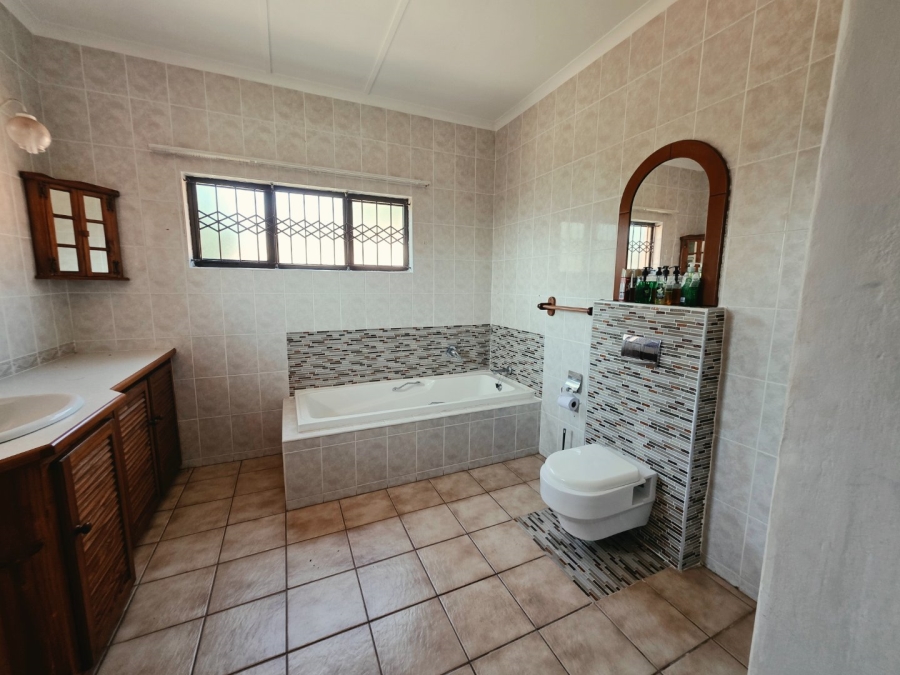 3 Bedroom Property for Sale in Shelly Beach KwaZulu-Natal