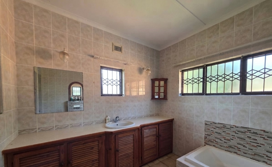 3 Bedroom Property for Sale in Shelly Beach KwaZulu-Natal