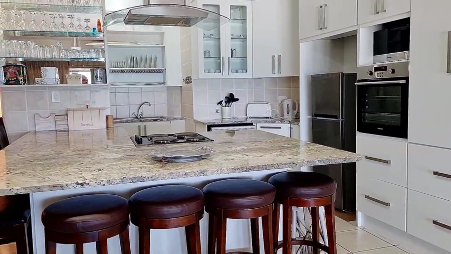4 Bedroom Property for Sale in Lawrence Rocks KwaZulu-Natal