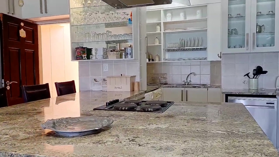4 Bedroom Property for Sale in Lawrence Rocks KwaZulu-Natal