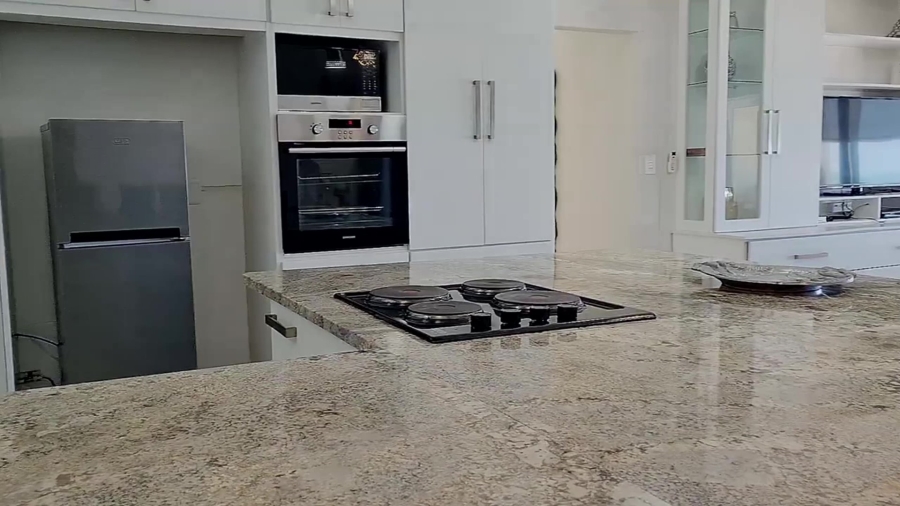 4 Bedroom Property for Sale in Lawrence Rocks KwaZulu-Natal