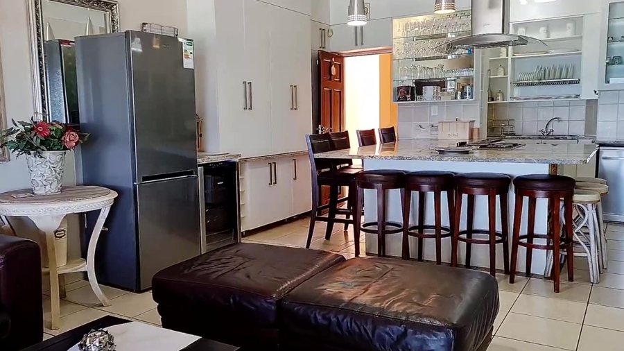 4 Bedroom Property for Sale in Lawrence Rocks KwaZulu-Natal