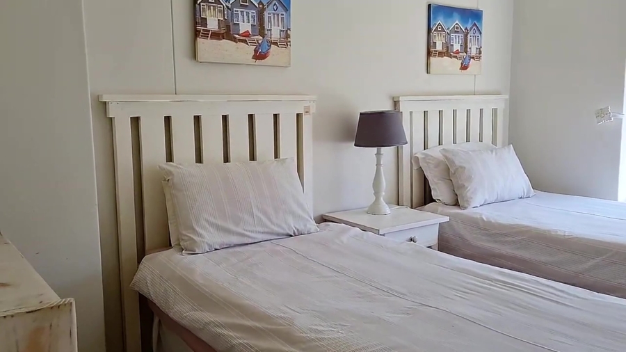 4 Bedroom Property for Sale in Lawrence Rocks KwaZulu-Natal