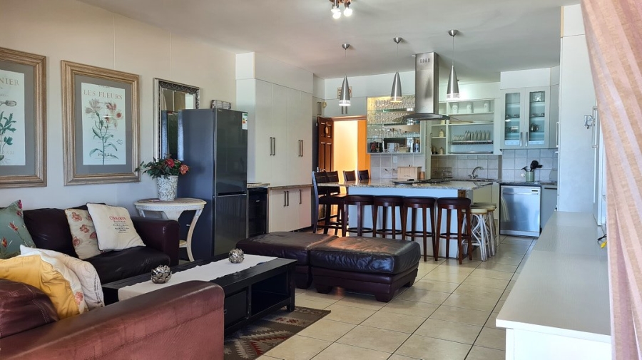 4 Bedroom Property for Sale in Lawrence Rocks KwaZulu-Natal