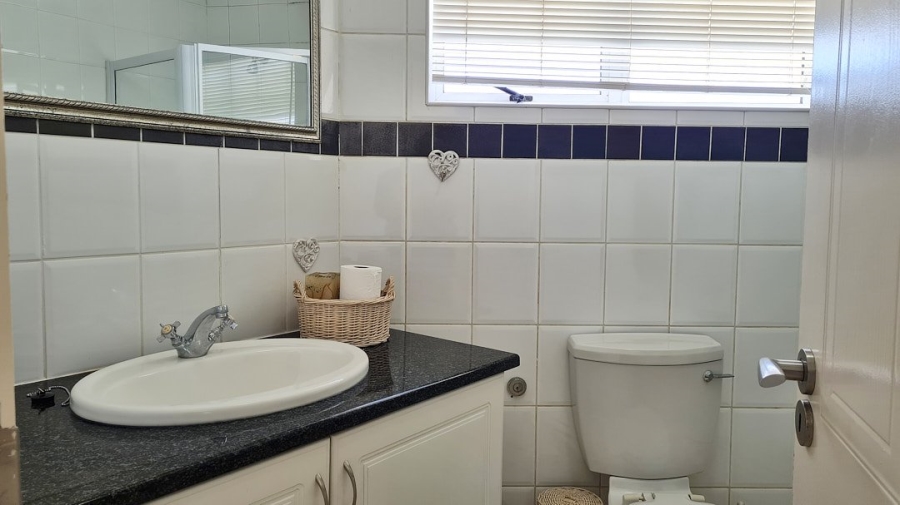 4 Bedroom Property for Sale in Lawrence Rocks KwaZulu-Natal