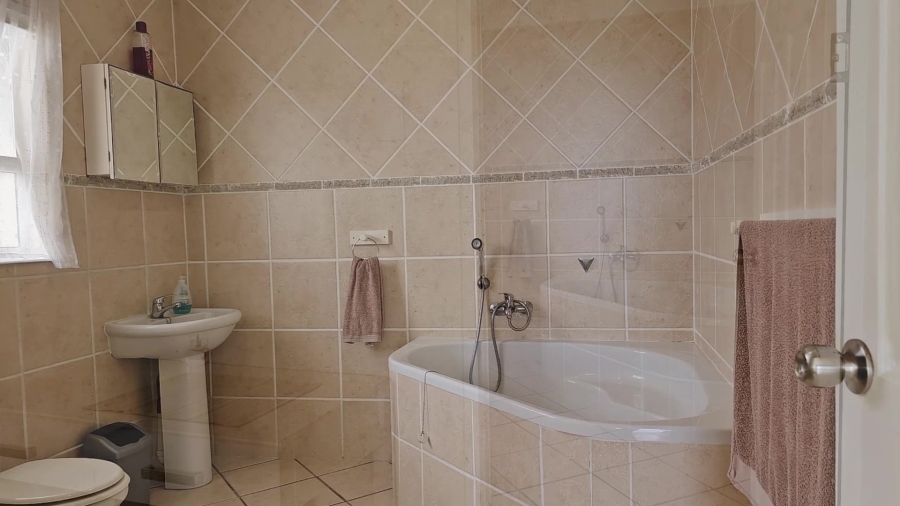 3 Bedroom Property for Sale in Shelly Beach KwaZulu-Natal