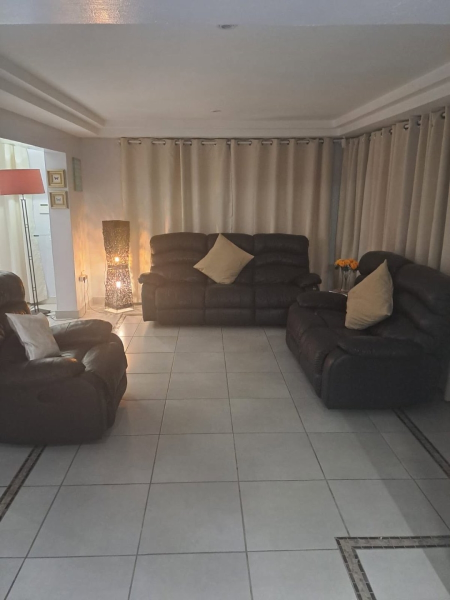  Bedroom Property for Sale in Salmon Bay KwaZulu-Natal
