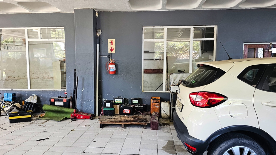 Commercial Property for Sale in Manaba Beach KwaZulu-Natal