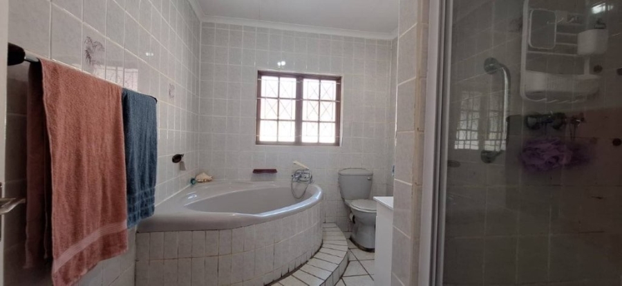 3 Bedroom Property for Sale in Pumula KwaZulu-Natal