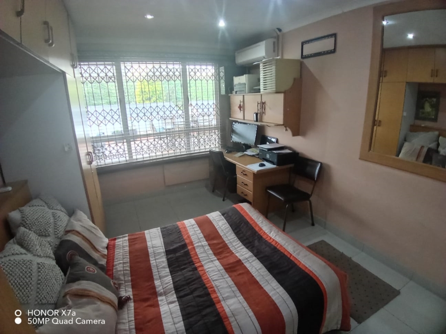 3 Bedroom Property for Sale in Sherwood KwaZulu-Natal
