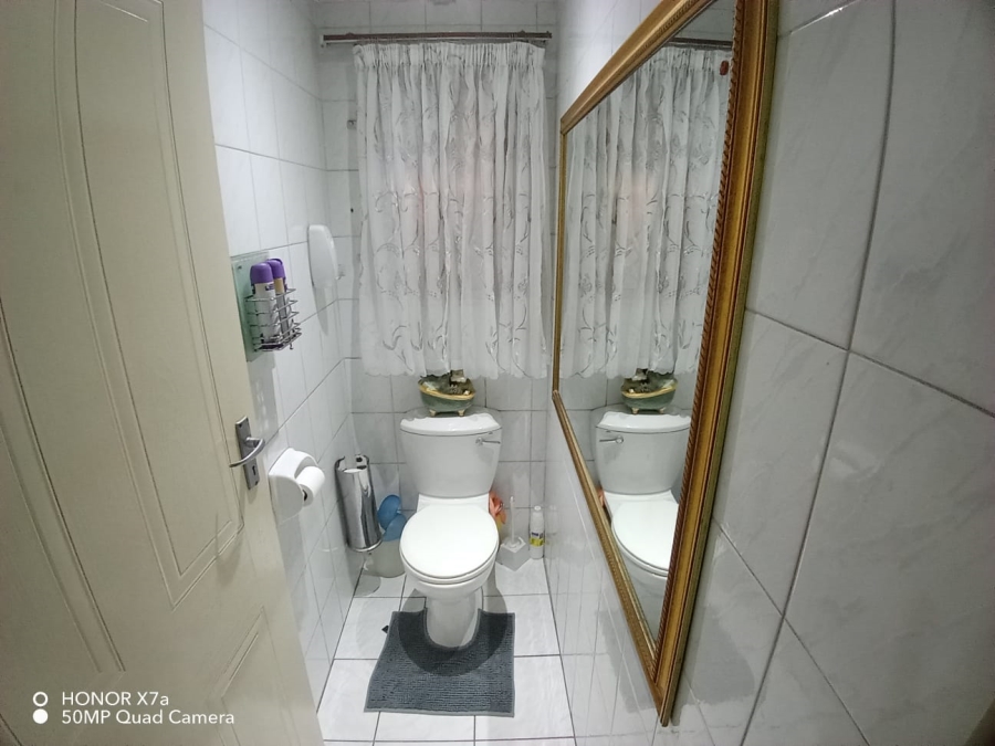 3 Bedroom Property for Sale in Sherwood KwaZulu-Natal