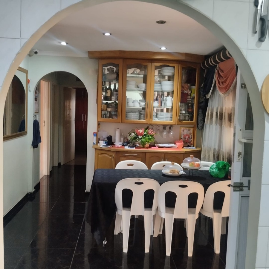 3 Bedroom Property for Sale in Sherwood KwaZulu-Natal