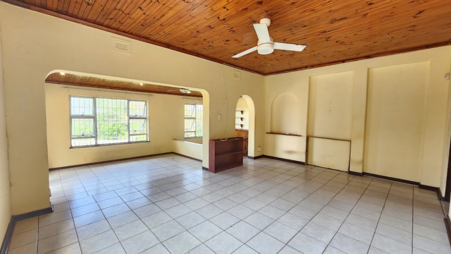 3 Bedroom Property for Sale in St Michaels On Sea KwaZulu-Natal
