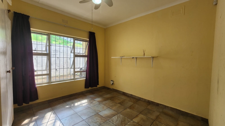3 Bedroom Property for Sale in St Michaels On Sea KwaZulu-Natal