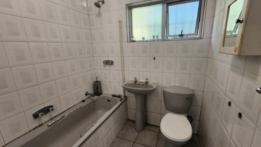3 Bedroom Property for Sale in St Michaels On Sea KwaZulu-Natal