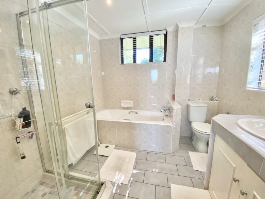 4 Bedroom Property for Sale in Durban North KwaZulu-Natal