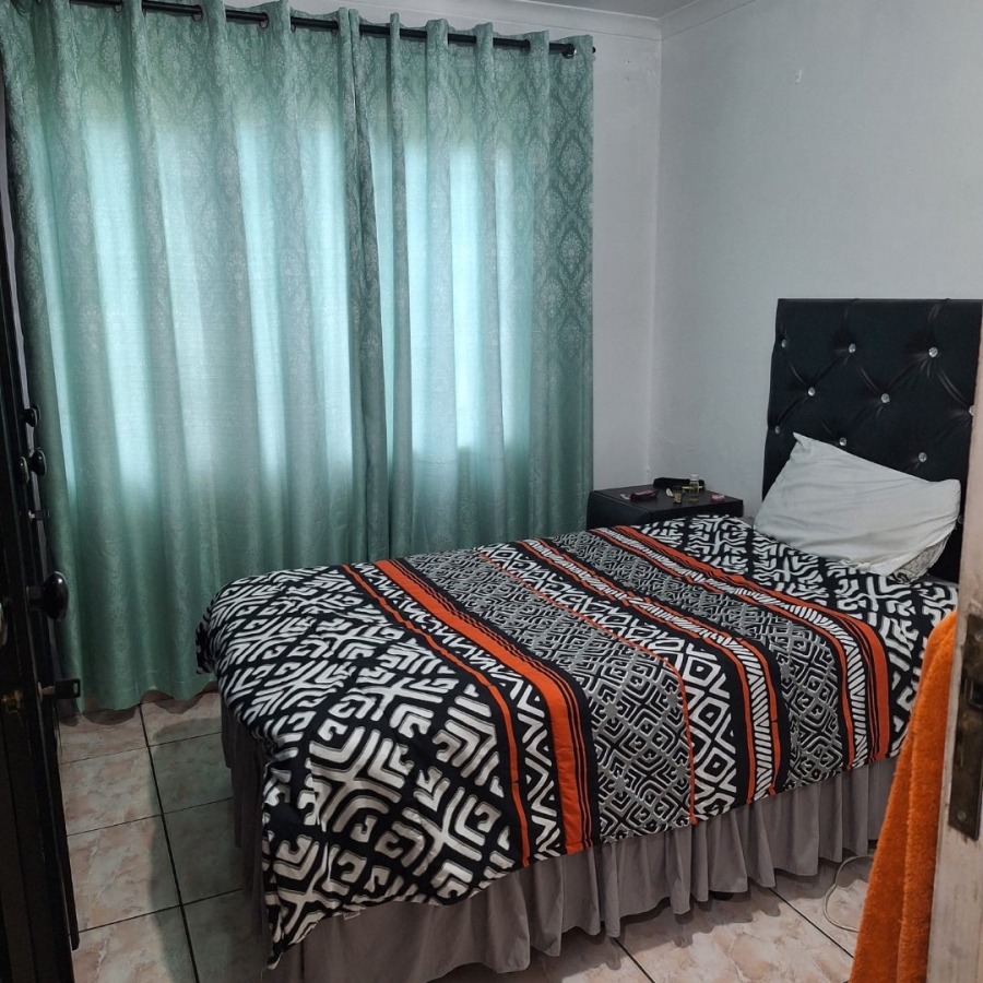 5 Bedroom Property for Sale in Copesville KwaZulu-Natal