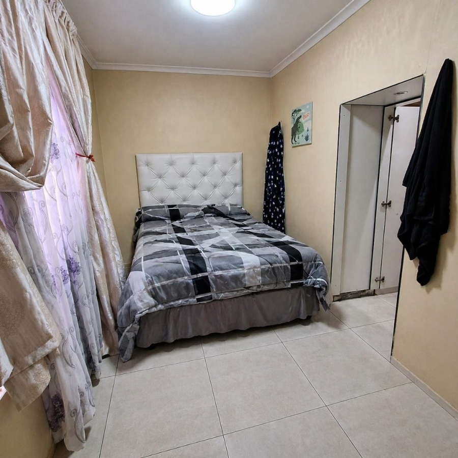 5 Bedroom Property for Sale in Copesville KwaZulu-Natal
