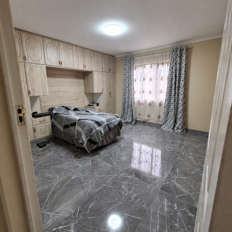 5 Bedroom Property for Sale in Copesville KwaZulu-Natal