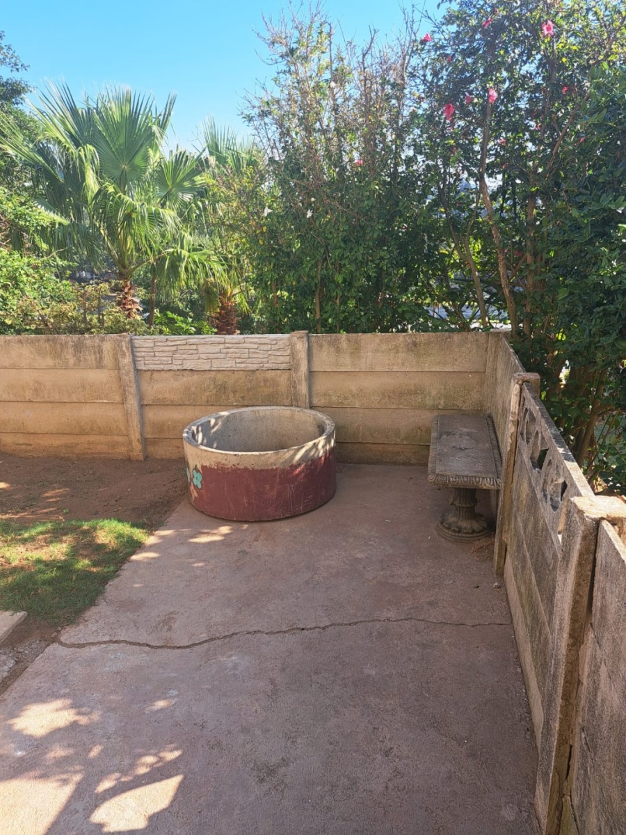 2 Bedroom Property for Sale in Manaba Beach KwaZulu-Natal