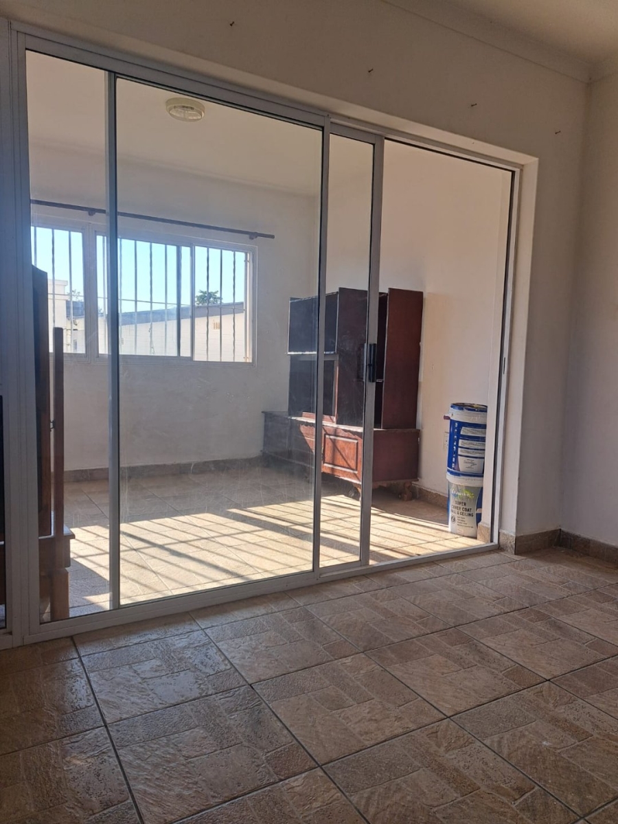 2 Bedroom Property for Sale in Manaba Beach KwaZulu-Natal