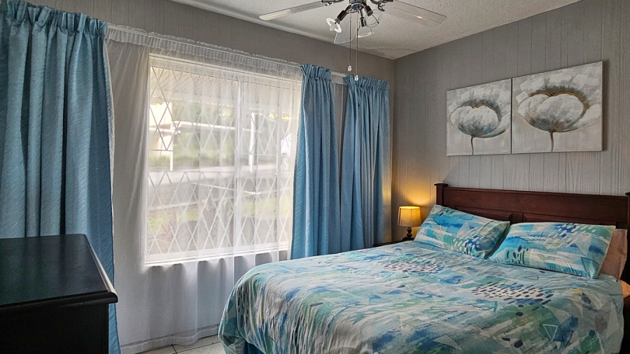 3 Bedroom Property for Sale in Uvongo KwaZulu-Natal