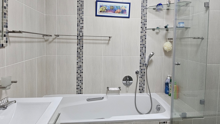 3 Bedroom Property for Sale in Uvongo KwaZulu-Natal