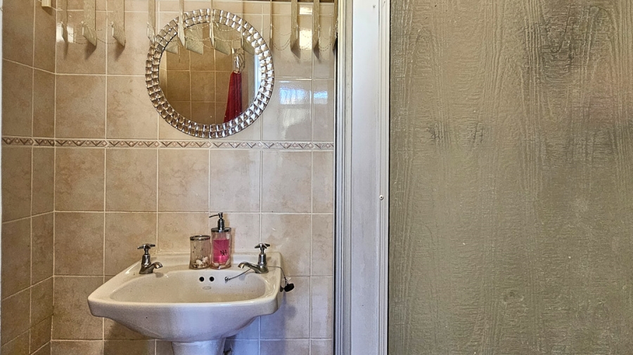 2 Bedroom Property for Sale in Lawrence Rocks KwaZulu-Natal