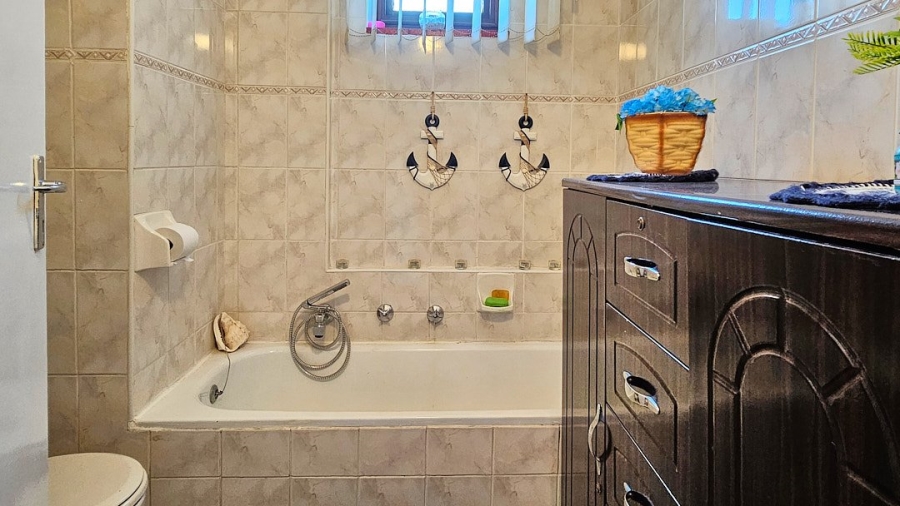 2 Bedroom Property for Sale in Lawrence Rocks KwaZulu-Natal