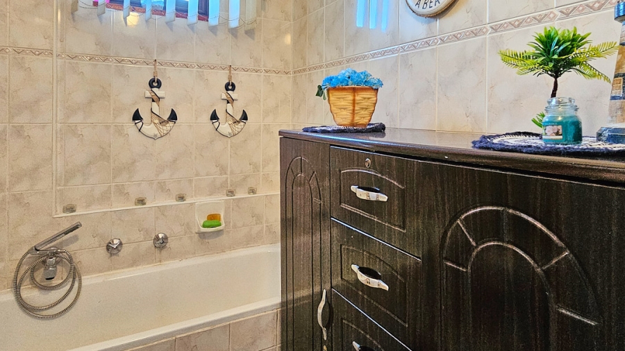 2 Bedroom Property for Sale in Lawrence Rocks KwaZulu-Natal